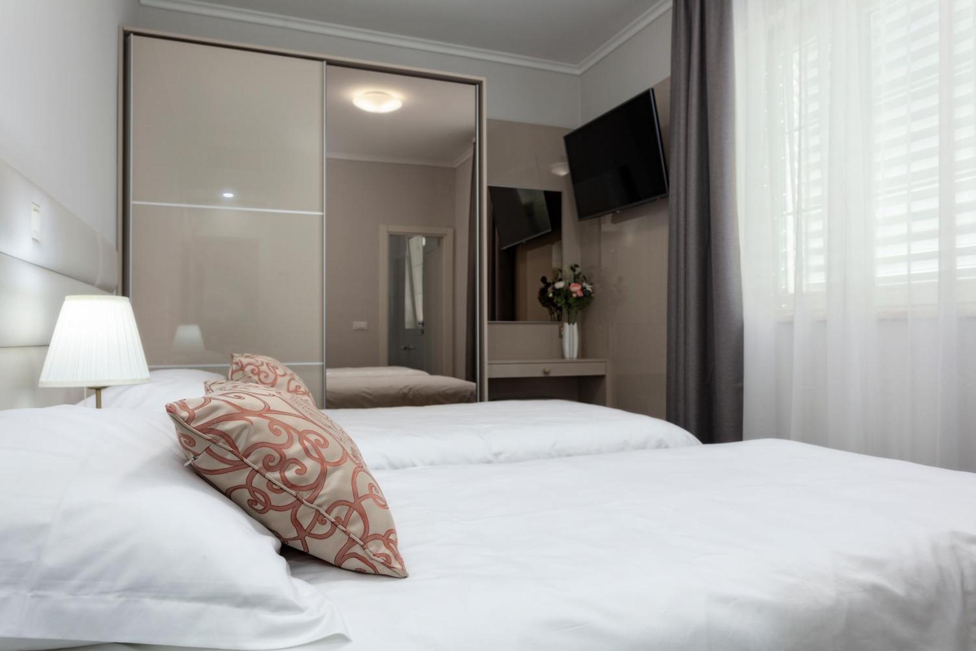 Deluxe Apartments Vila Carissa 马林斯卡 客房 照片